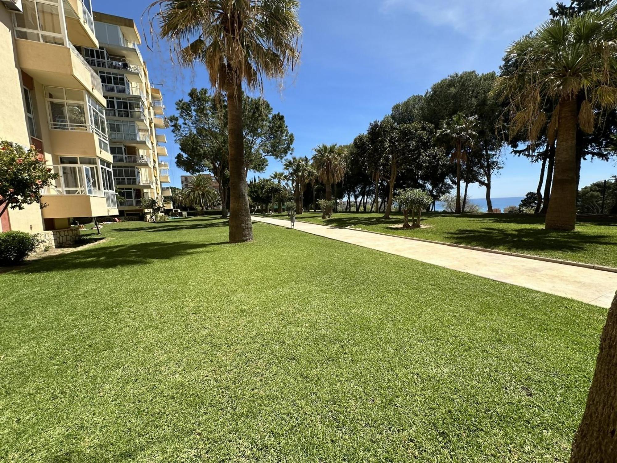 Estudio Agata Con Piscina A 800M De La Playa Benalmádena Extérieur photo